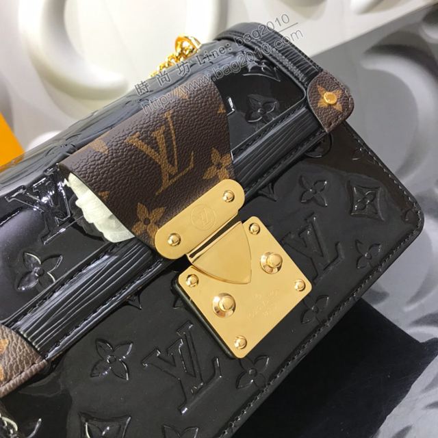 LV包 lv新款女包 Wynwood手袋 壓紋漆光牛皮 LV鏈條斜跨女包  ydh3452